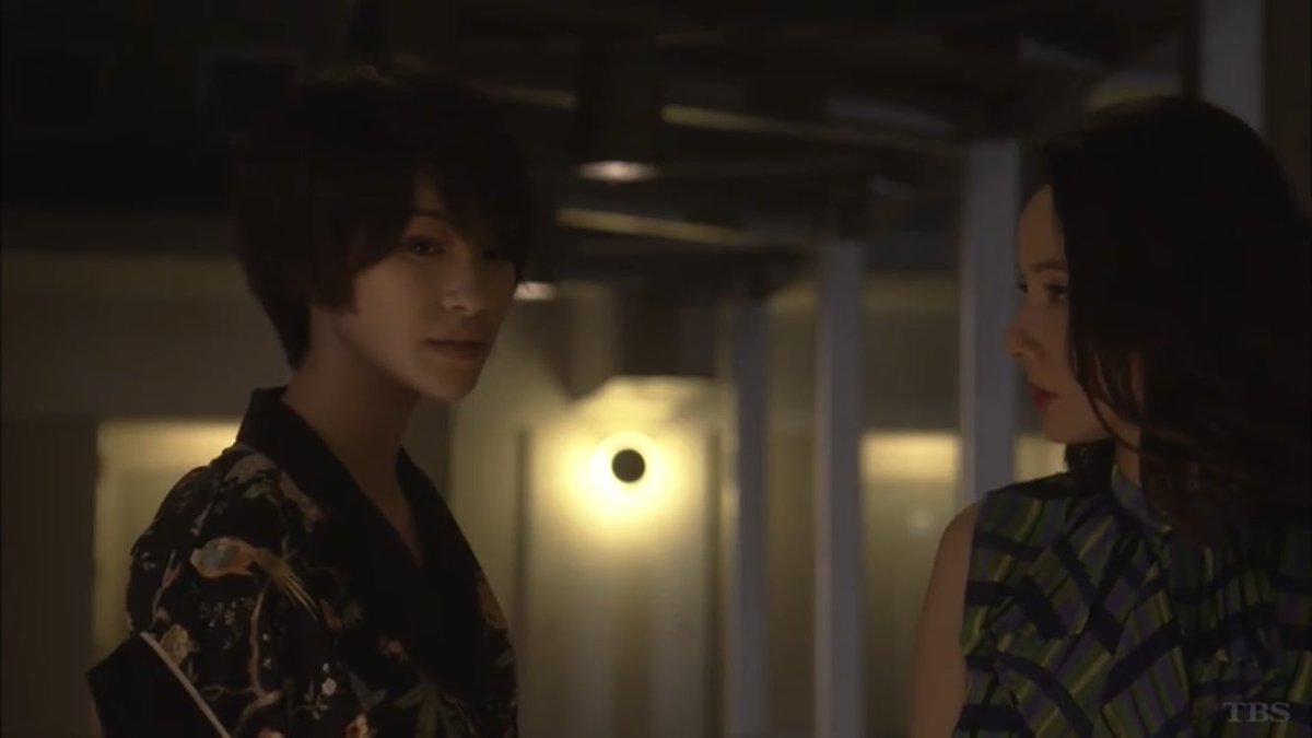 キョロちゃん على تويتر 中学聖日記またしても 吉田羊様と中山咲月さんの素晴らしい組み合わせを なんですかこの羊様の誘うような目は このあときっと 羊様 あれぇ どうしたの 咲月さん 休みが取れて会いに もしかして飲まされた 当たり前の