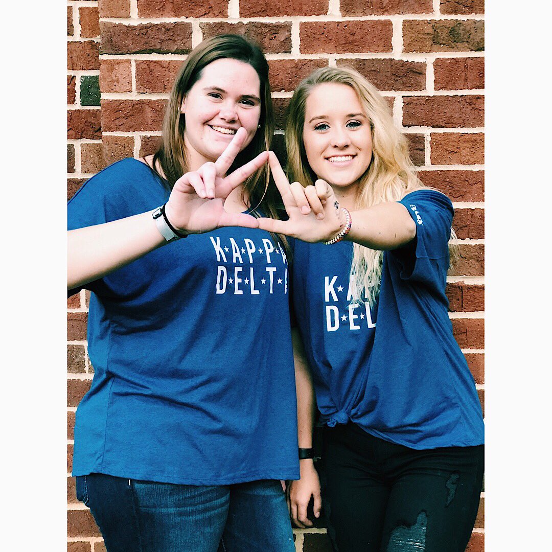 Pretty sure i have the best big and twin!💋