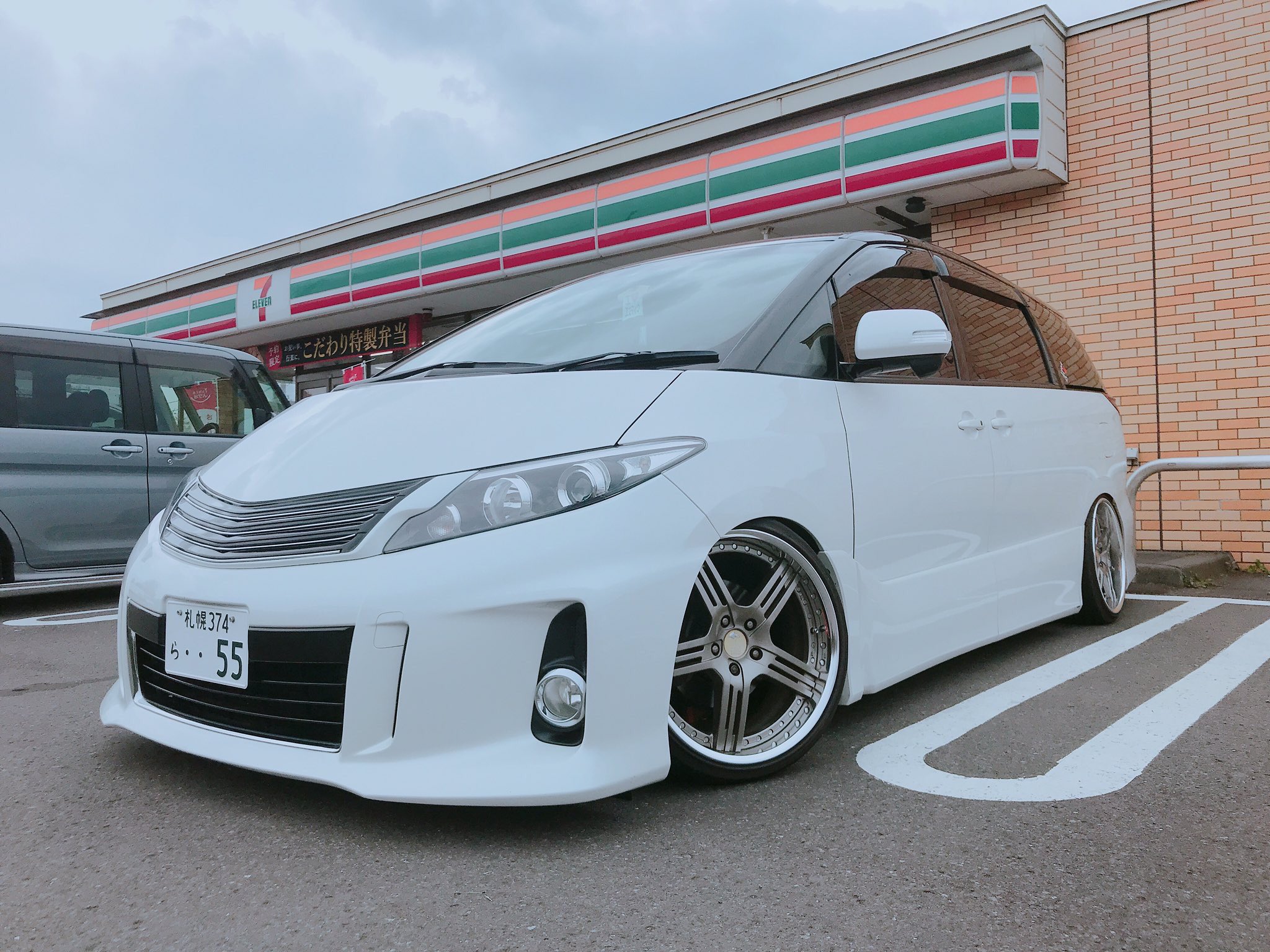 いまい 1630 固定ツイート エスティマ レオンハルト ラーゼン19inch 車高調 イデアル キャンバー ｊline 燃費向上マフラー Garageawake ガレージアウェイク 今後の目標 アーチ上げ 車高短 アウトリップ オールペン お金ない T Co