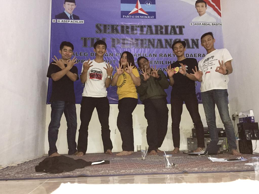 relawankaa's tweet photo. Kebersamaan adalah kekuatan. Kita bersama sama menciptakan perubahan.
#2019pedeaja 
#kerabatasepachlan
#Relawankaa
#kerabatasepachlanmedia
#S14P86 https://t.co/K4YUIyApv2