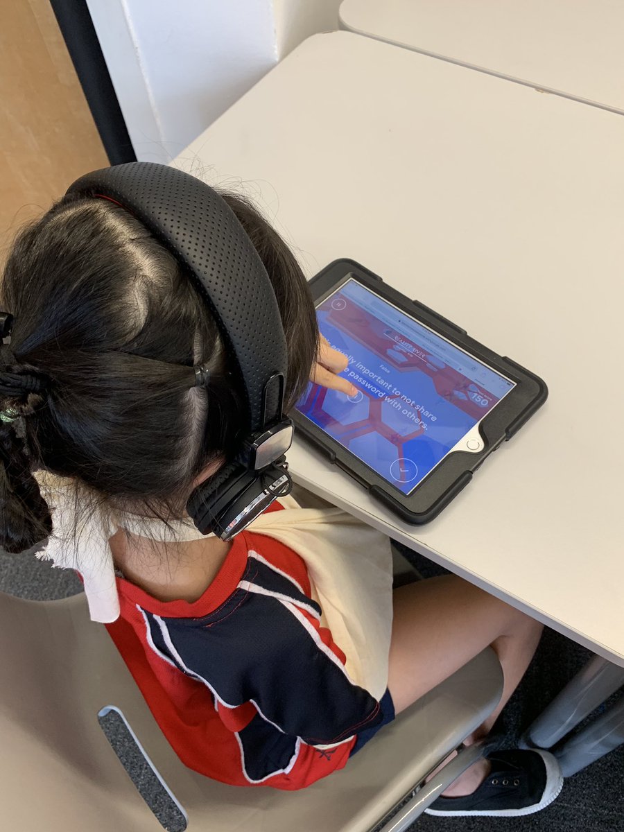 spaktorrens's tweet photo. Ss were engaged on Interland for #DigitalCitizenshipWeek as they learned tools on how to be Internet Awesome and safe when learning online. #SAISrocks #saisg3 #GoogleEDU #digitallearning #DigitalCitizenship #interland #cognitaway @techstarteacher @ATorrens84 @mrkempnz https://t.co/FIyhokeZob