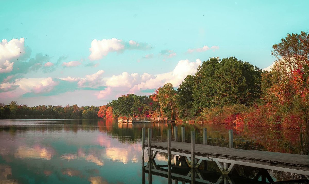midmichigannow's tweet photo. Amazing picture of Mott Lake by photographer Victor Hiltz. @PureMichigan #mottlake @MichiganFlint @karenaboutflint https://t.co/jYGcEabY2k