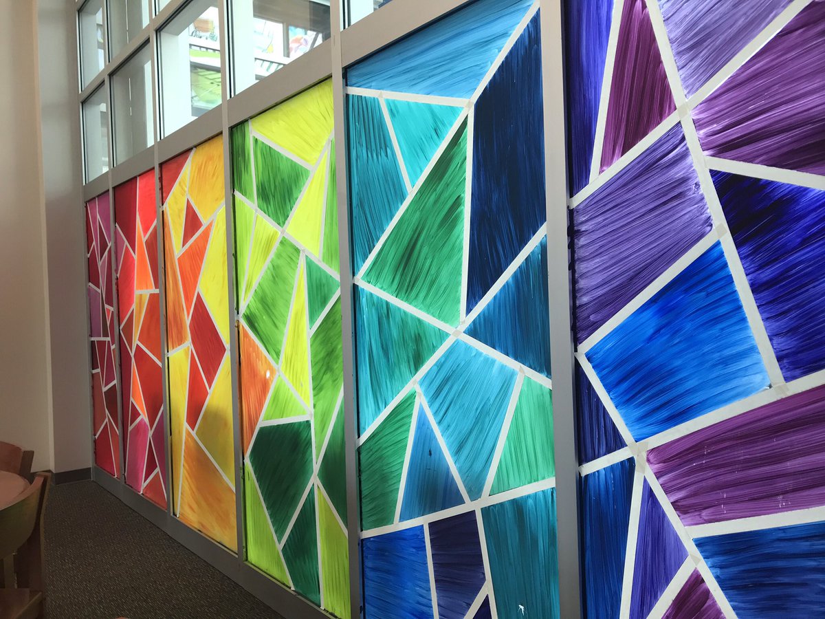ArtwithMsClaud's tweet photo. Crockett windows got a makeover this past August. #arteverywhere #artteacherfun https://t.co/uGiiGfjaDO