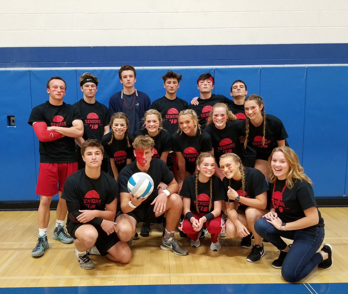 MsBoyntonSCN's tweet photo. Final thank you to the #SCNclassof2019 Co-ed volleyball team- amazing win tonight! Hard fought- you overcame a huge challenge and never gave up hope. @msolomon0115 & Jim Cooke- thank you for being great coaches for 4 years- proud of you! https://t.co/Lo3ehsY58v
