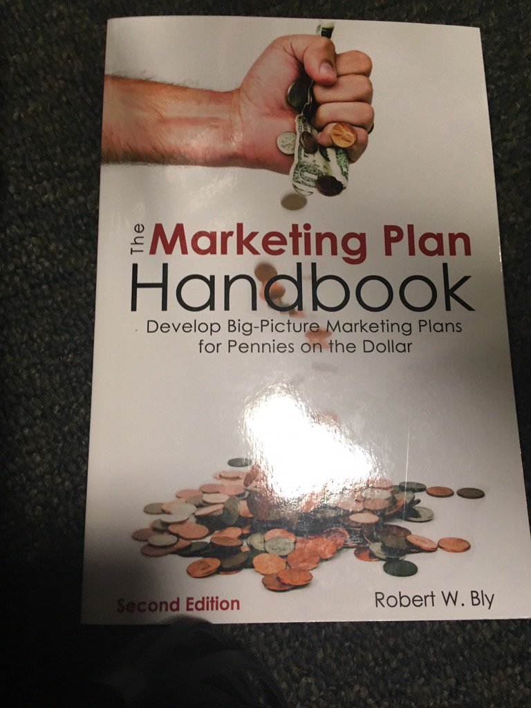 aspireabq's tweet photo. Checking out some new #marketing resources at @BNBuzz! Anyone have any reviews? 📚 https://t.co/qYCteEZ4Vr