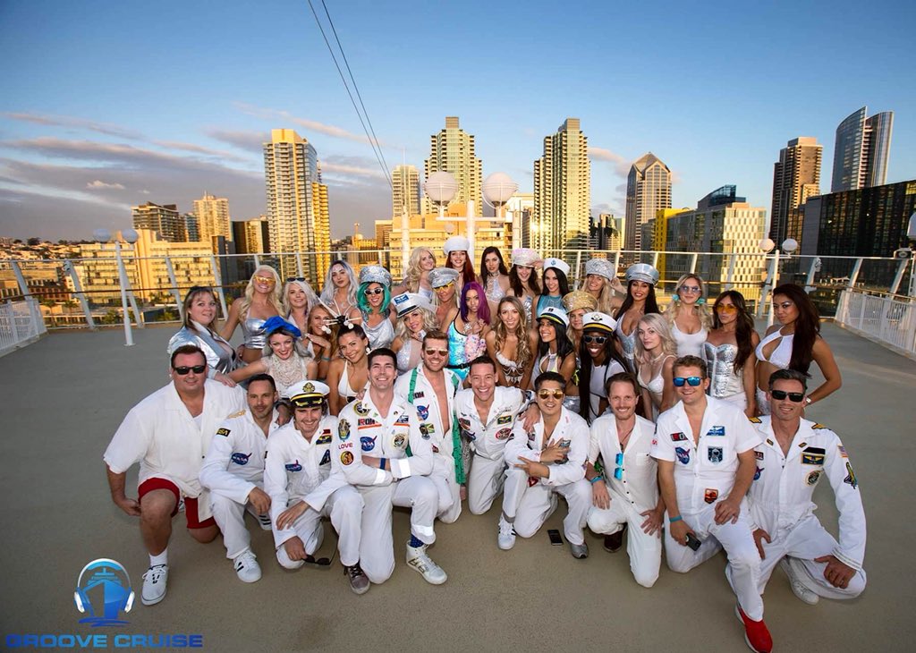 dancetronauts's tweet photo. @dancetronauts Ready to set sail @groovecruise ๐ณ๐
Photo by @cmelton_81
#groovecruise #groovecruisela #groovecruise2018 #dancetronauts #imonaboat #dancecrew #spacecrew #edm #edmsquad #sandiego #djs #dancers #squadgoalsaf #theironsquad #gcfam #thefunisreal #yoloanimals https://t.co/8uHq7eWhYZ