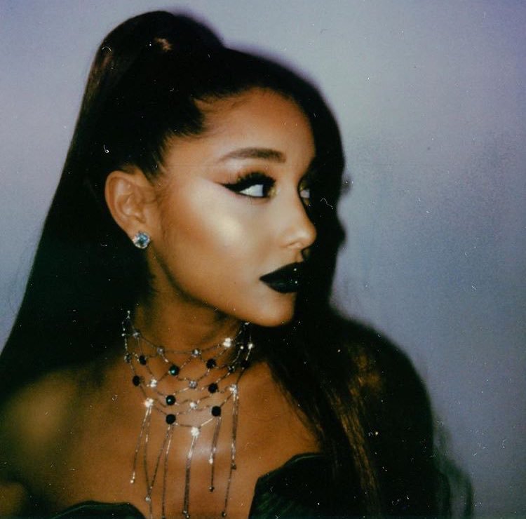 thuglayouts's tweet photo. Ariana Grande layout 

RT if you saved please https://t.co/8H5Z6811gP