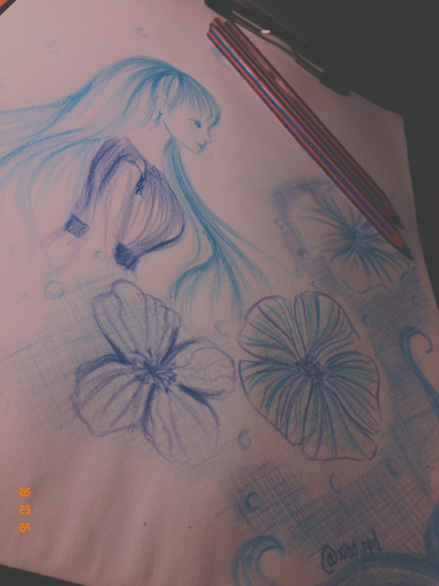 Xiao_Npd's tweet photo. Day 2:Copy the style from another artist

Hi~~
💮I hope you like it^^💮
P.S:And that girl I draw will be an oc lol :))

Tags:#flower #drawing
 #drawings
#blue #justblue #sad #tryhard #baepsae #xiaonpd #october https://t.co/J98tkwg5a7