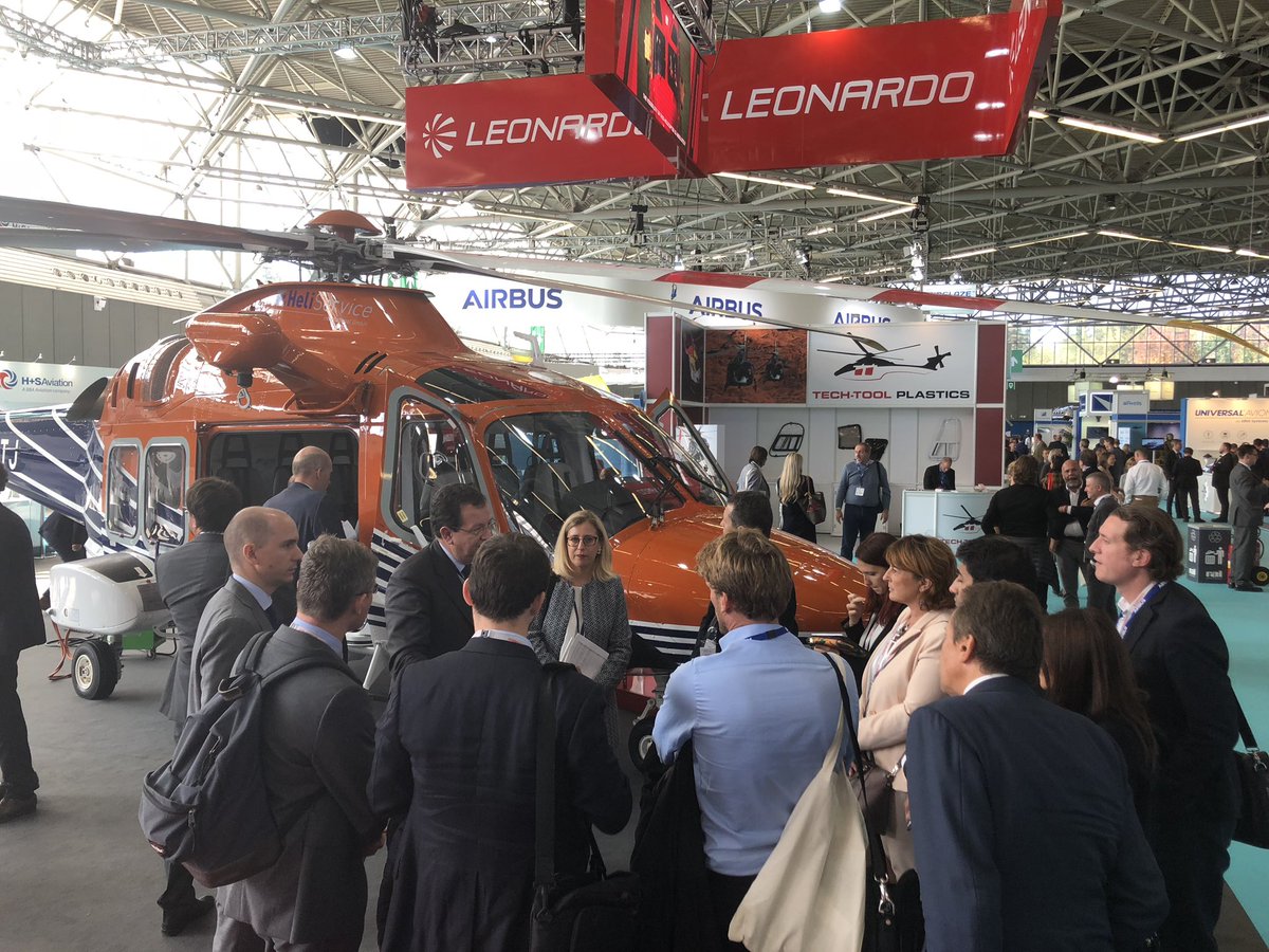Glad to welcome the financial community here at #Helitech and to brief them on the latest updates from the helicopter market #LDO_IR