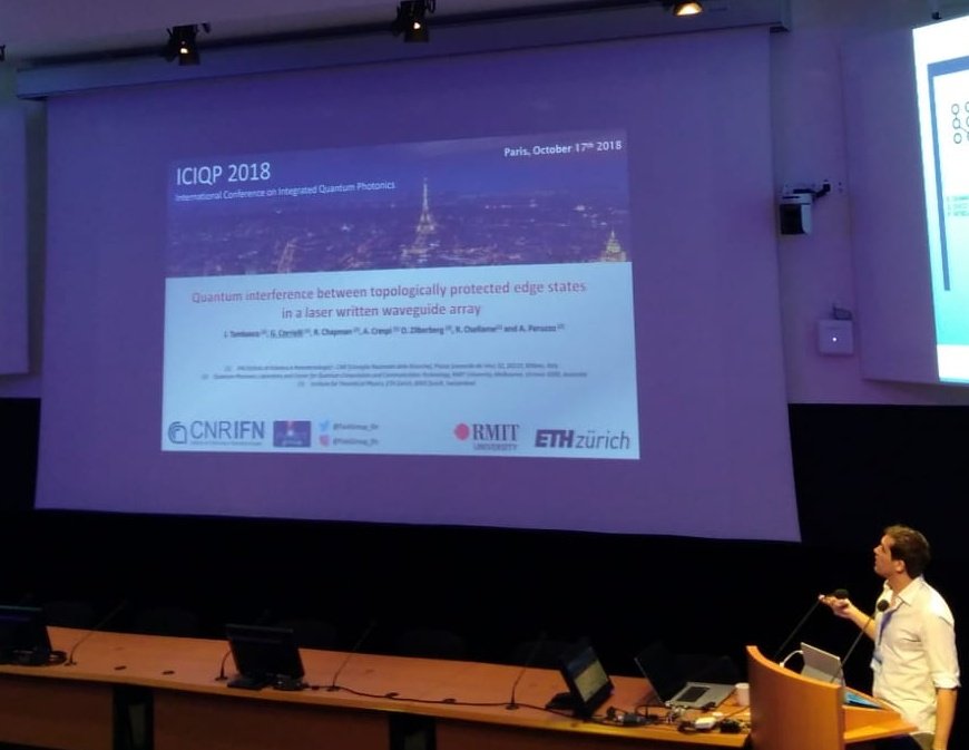 fastgroup_ifn's tweet image. Topologica Photonics appears at @iciqp2018!!! Thanks @GCorrielli for the nice talk and the very interesting results! #TopologicalPhotonics #QuantumInterference #ICIQP2018