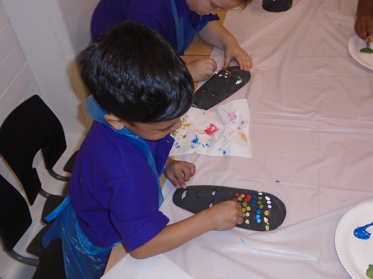 AldboroughPrim's tweet photo. As part of our Black History celebrations, our year 1 and 2 children are busy decorating their wooden African masks and learning about the miracle tree where the wood has come from.  It's all very exciting! https://t.co/dBisqZZxXU