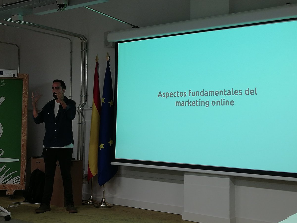 la_ecoturista's tweet photo. Aprendiendo con @enriqueestrela de @verdesdigitales sobre cómo el #marketingoline nos ayuda a conseguir clientes #LABImpulsosVerdes https://t.co/uoptifcoYO