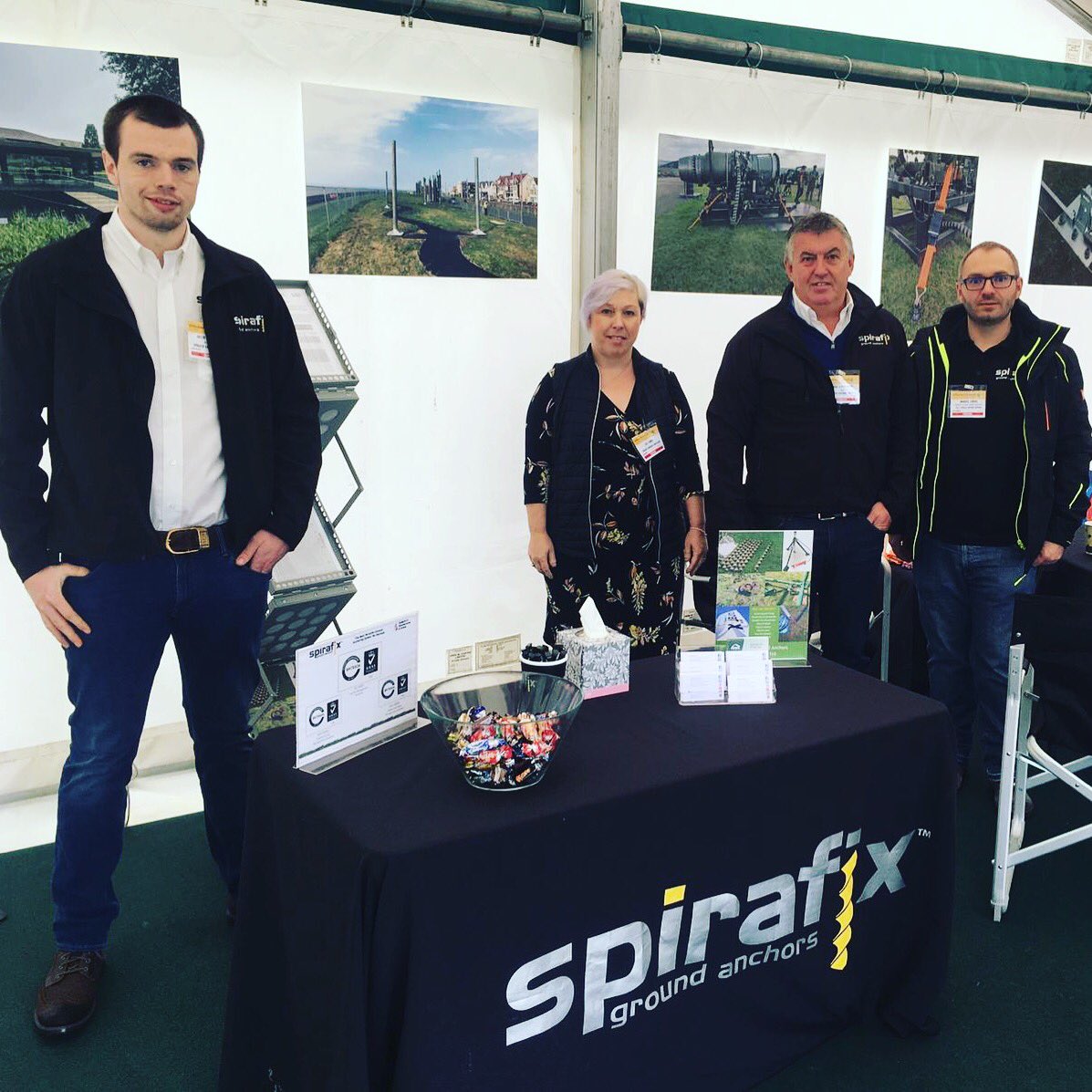 SpirafixLouise's tweet photo. We’re @TheShowmansShow today and tomorrow, avenue D - call in for a cuppa #Showmans18 #spirafix https://t.co/ZW0DsQHiPQ