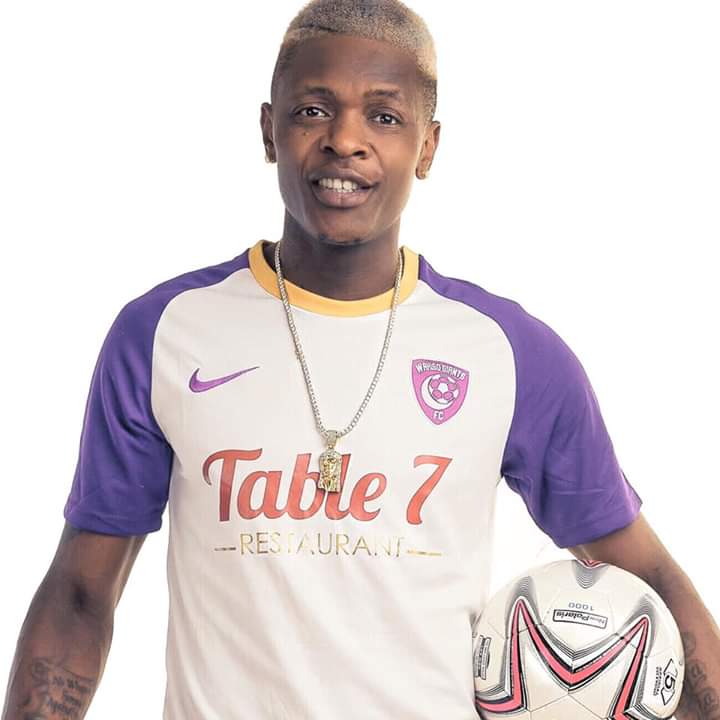 ZwanaZaiT's tweet photo. King J.O.S.E.P.J @JChameleone
This Hair is Everything
#StarLooks
#7thDecember | #LegendSababa | #CricketOvalStadium
#YuleComingSoon @MTVBaseEast @eastafricatv @TraceMziki @MusicAfricaTV @Classic105Kenya https://t.co/LydtTK59LZ