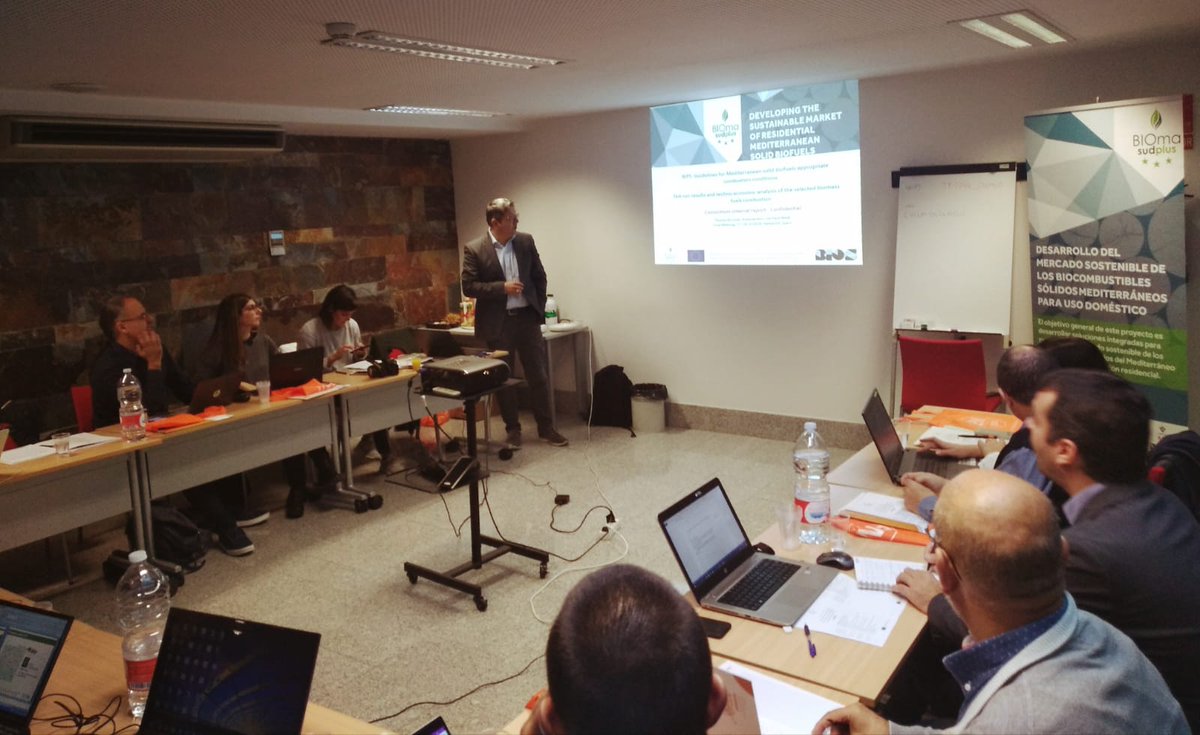 PEFCSpain's tweet image. Hoy asistimos en Valladolid a la reunión de socios del proyecto #BiomasudPlus 
Austria presenta los diferentes test de combustión que han desarrollado
@EU_H2020