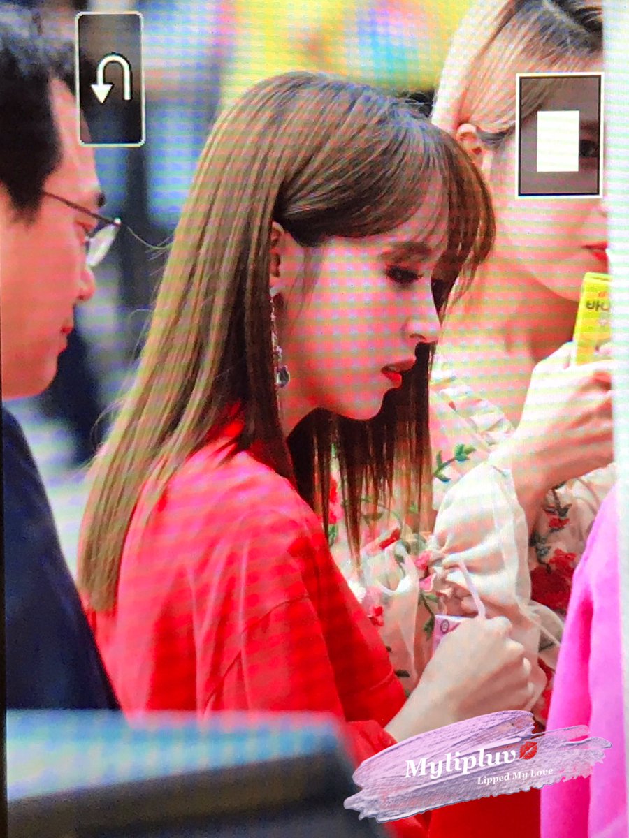 mylipluv309's tweet photo. 181017 K-FOOD FAIR 2018 홍콩 프리뷰

#MAMAMOO #마마무
#MOONBYUL #문별이 https://t.co/z9AAUrkgVZ