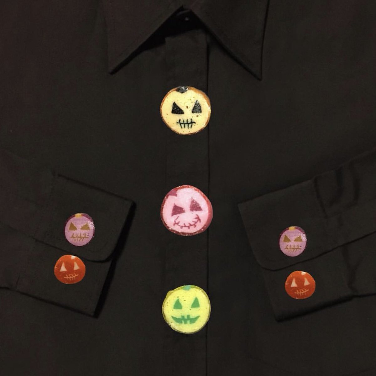 HALLOWEEN IS HERE 🎃 

.
📸 @glitterm__and180
@papabubblejapan 
#ハロウィンMIX
家から遠いからなかなか行けないけど
近くまできたら必ず寄っちゃう💭
今回のハロウィンMIXもカワイイです
伝われ〜🎃
＊
今回あからさまな合成感でちゃったな〜反省