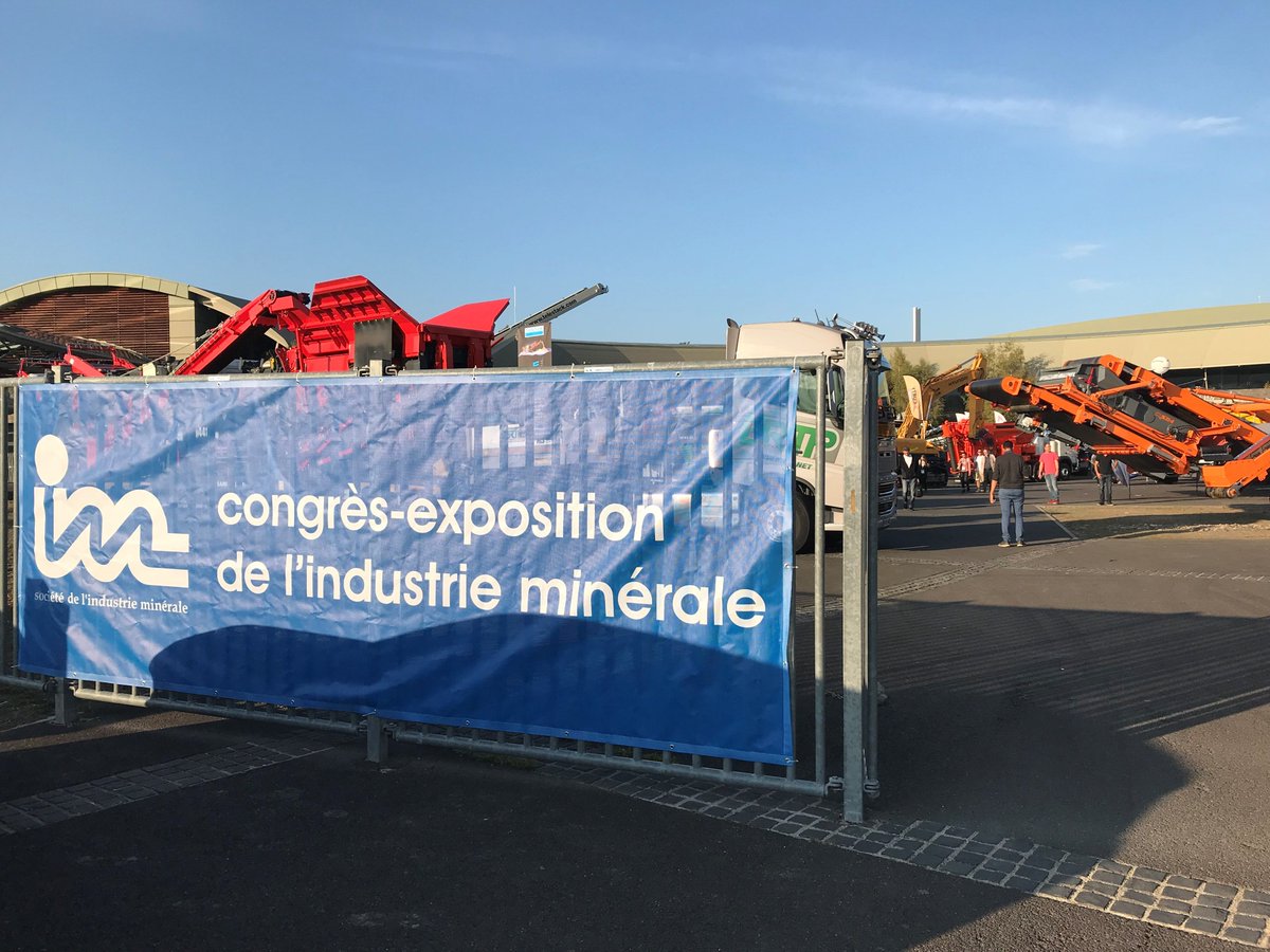 Bonjour #SIM2018 ! Nous vous donnons rendez-vous sur le stand F46 pour découvrir nos dernières innovations en matière de services professionnels par drone.