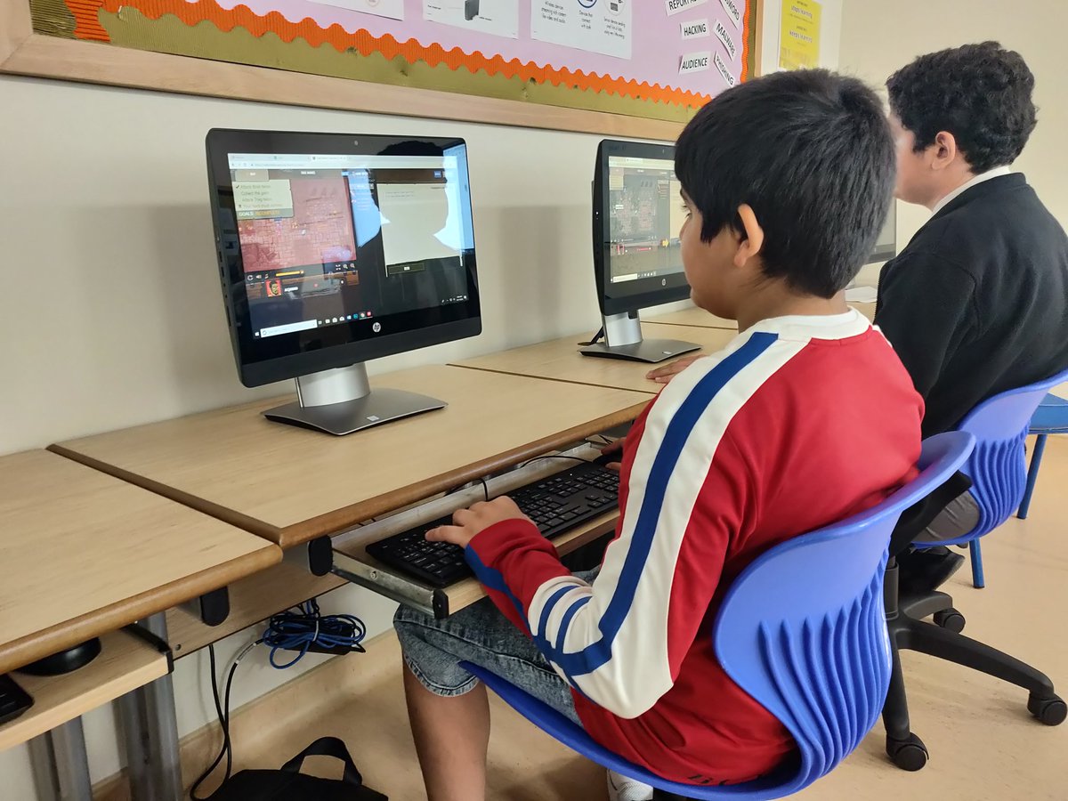 NsbComputing's tweet photo. Mohammad Alraeesi (Year 8) getting stuck into some tough coding challenges - and coming out on top, in our Computing lesson today! 👍🏽👍🏽

#KidsProgramming #EngineersOfTomorrow #TechEducation #Computing https://t.co/DqliVXOfGw