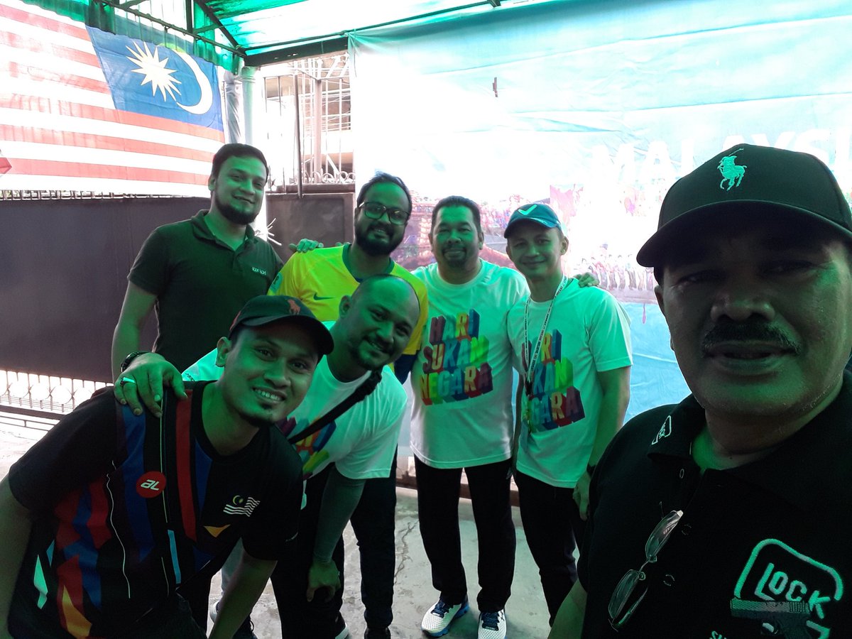 Hari Sukan Negara di Suruhanjaya Tinggi Malaysia Dhaka BD Sabtu lepas. Ramai warga Malaysia yg hadir. Banyak juga makanan disediakan. 
Terbaik! <a href="/DuniaSukan/">Dunia Sukan Online</a> <a href="/Kelab_Chedet/">KelabChedet.com</a>