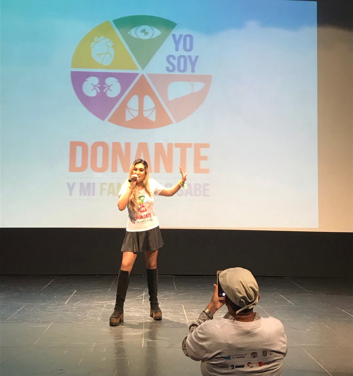 gabythesinger's tweet photo. @GoberdelGuayas #YoSoyDonante es la campaña en la que está nuestra @GabyFrancoMusic #GabrielaFranco tod@s los #GabyManics tenemos que apoyar esa campaña. https://t.co/dmMEobh2H5