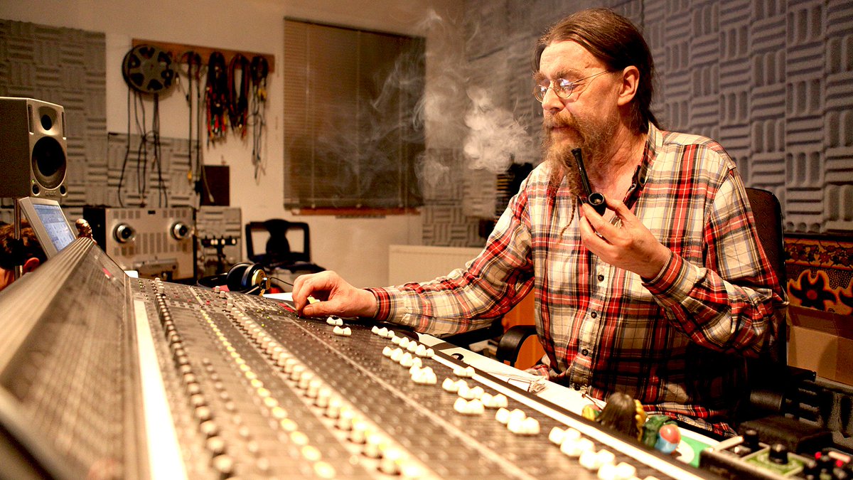 svtdokumentar's tweet photo. Tillbaka i SVT Play: Styr den opp! https://t.co/RIShp27bzK #svtdok #SysterSol #PepsPersson #Reggae https://t.co/hssYrdd0F0