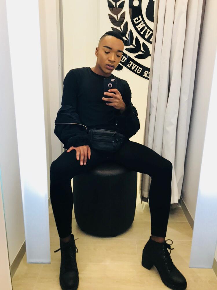 StonesMilan's tweet photo. The problem with girls is that they want cute boys but cute boys have boyfriends #FreshBreakfast #live #TheUltimateRush #gaysurabaya #GayCulture #gaysolo #BlackTwitter https://t.co/xW7ipguSYC