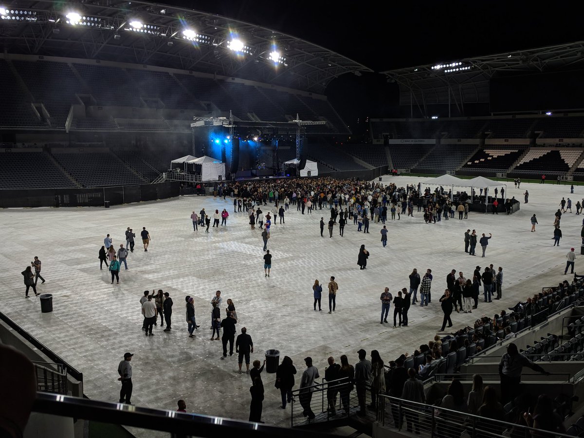 designigty's tweet photo. When #AdobeMAX has a bash and takes the entire stadium https://t.co/pSLOOG5mBF