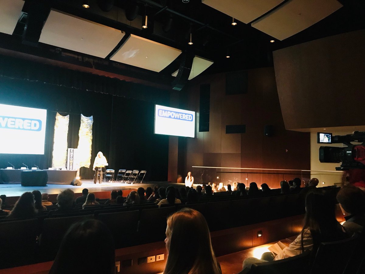 Empowered was a huge success!!! Thanks to all who came and showed support! It was inspiring to see the endless possibilities for women in all different industries! 💓✨