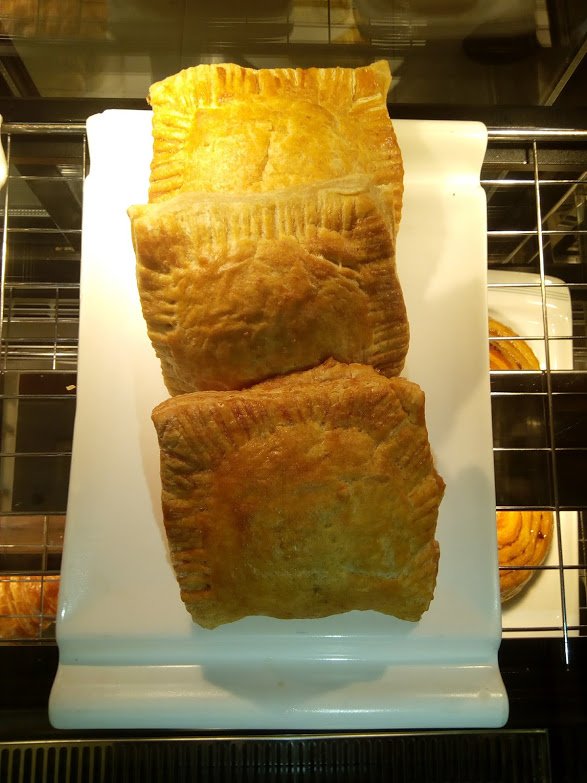 SheratonAbuja's tweet photo. #Enjoy #PastryDelight like never before at the #SheratonAbuja #Hotel #PastryCorner
#SheratonPastry #SheratonAbuja #Hotel #Snack #Hotel #MeatPie #EnglishCake #Cake #Pie #ChinChin #PuffPuff #ChocolateCake #MarbleCake #Doughnut #Croissant #Bread #Tart #SheratonHotel #Sheraton https://t.co/xOXEeH1Gpk