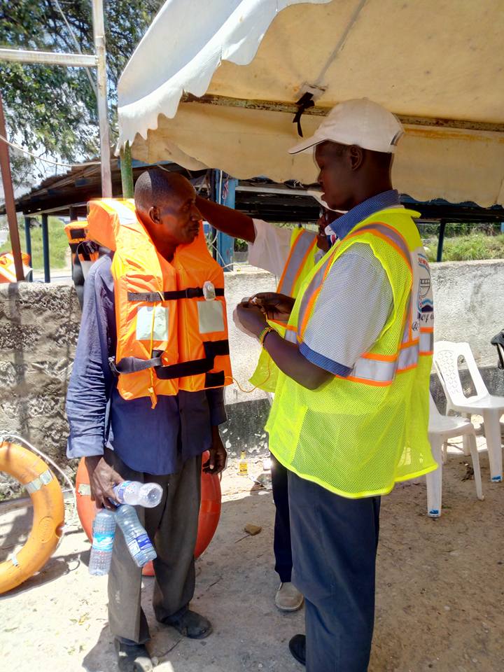 FerryKenya's tweet photo. In an effort of enhancing our safety and security systems,we are sensitizing ferry users on safety and security tips throughout this week.
 welcome #safety #securitystartswithyou #customersensitization #ferrykenya #MaritimeKE #kma #mombasaports #transportKE #kmakenya #kenya_ports https://t.co/3sX3hXM0vP
