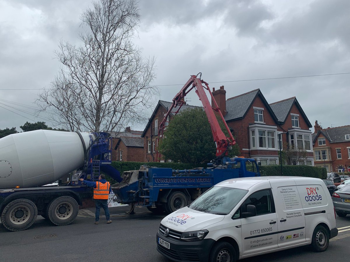 Dryabode's tweet image. Basement waterproofing in Lytham yesterday. Pouring a reinforced concrete slab by pumping from the road side die to access difficulties.