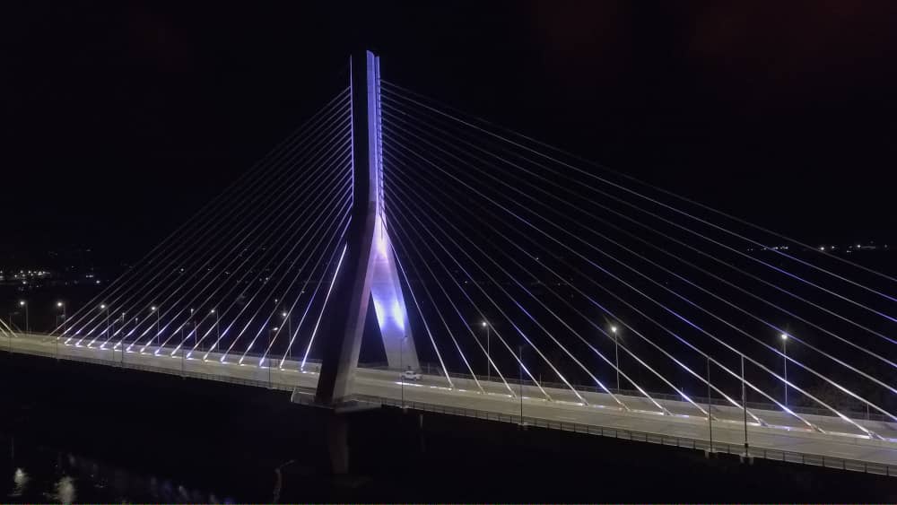 UgandaMediaCent's tweet photo. Black 🖤 Yellow 💛 Red ❤ = 🇺🇬
Stunning sights of the new #SourceOfTheNileBridge https://t.co/LOvl8CQ5qU