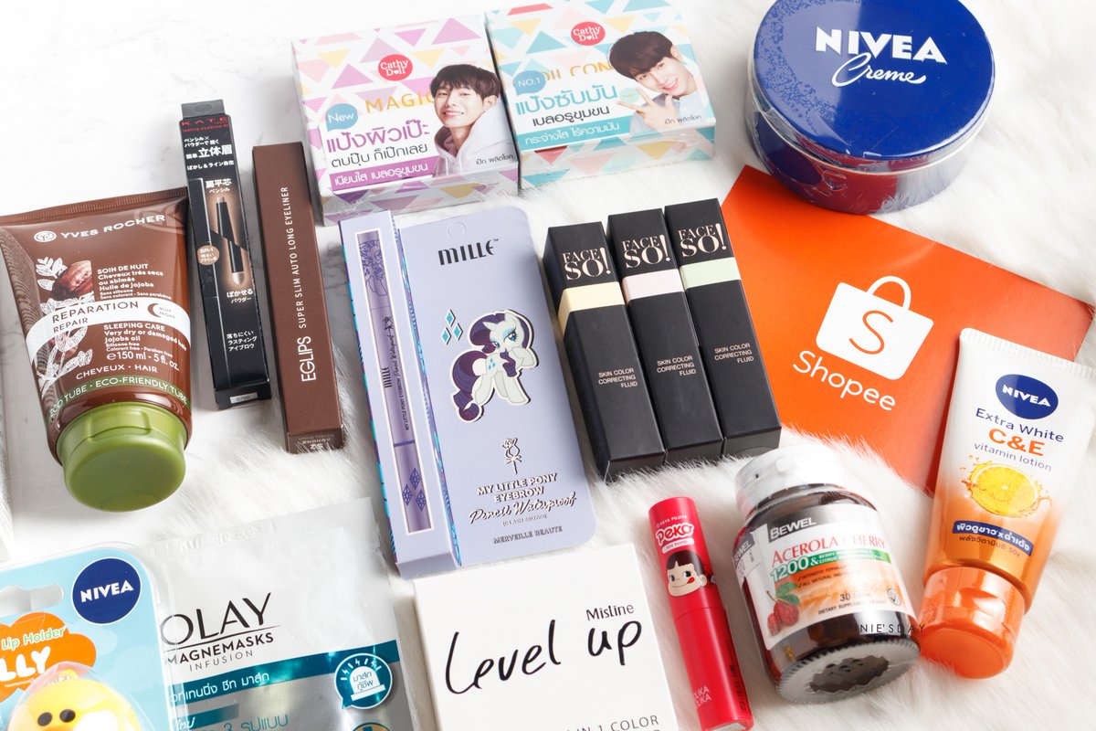 Janniesday_'s tweet photo. เปิดกล่อง Shopee Secret Box คือรวมแบรนด์สกินแคร์ คสอ. ไว้เยอะมากก ที่สำคัญช่วงนี้เค้ามีโปรหมวด Beauty ลดสูงสุดถึง 90% โปรชิ้นที่ 2 1 บาท โปรเริ่ม 17-20 ตุลานี้ (ตอนเที่ยงตรง) คลิก https://t.co/iCP4FQT3Aw #ShopeeTH #ShopeeBeautyBox https://t.co/WCXck0Unv4