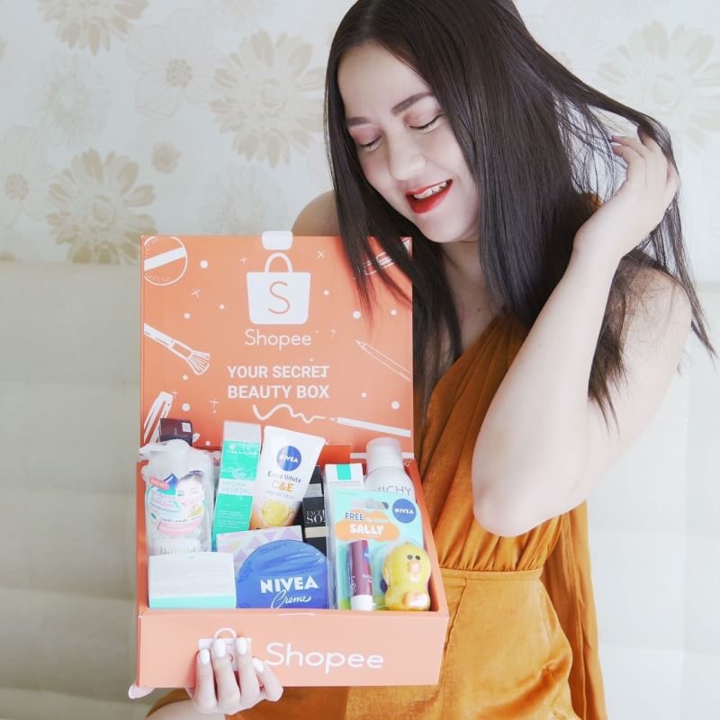 belledoll1's tweet photo. Shopee เค้าลดสูงสุด 90% ชิ้นที่สอง 1 บาท มีแต่แบรนด์ดังๆ ของแท้มาขายใน Shopee รีบๆไปช้อบกันนะ - โปรตั้งแต่ 17-20 Oct 2018 (โปรเริ่มเที่ยง) - Link : https://t.co/HtjdAAUDBz PS. พิเศษ! สำหรับลูกค้าใหม่ บน Shopee ลดทันที 100 บาท เพียงใช้ code SHPMSXF
#ShopeeTH #Shopeebeautybox https://t.co/OayGMw9qcH