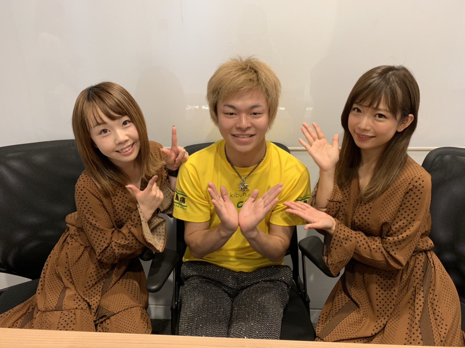 あやなん on X: 本日はあやなんプロデュースでしばゆーにドッキリ撮影した🤣仕掛け人はなんと、しばゆーの大好きなセクシー女優紗倉まなさん...😍  反応最高だしまなてぃ可愛いすぎたぁ... 嫁としての複雑な表情にも注目ですw 公開お楽しみにヽ(*´∀｀)ノ💕 t.co ...