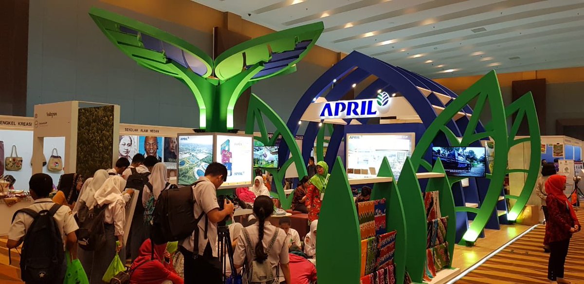 APRILpulp's tweet photo. We’re at Climate Change Expo 2018 in Medan today to explain our #sustainability commitment with @paperoneglobal, and the work of our partner @rer_official to restore a vital pest forest in Indonesia. #GoodForClimate #ICCFE2018 #ClimateChangeExpo https://t.co/AD1R6dkkpl