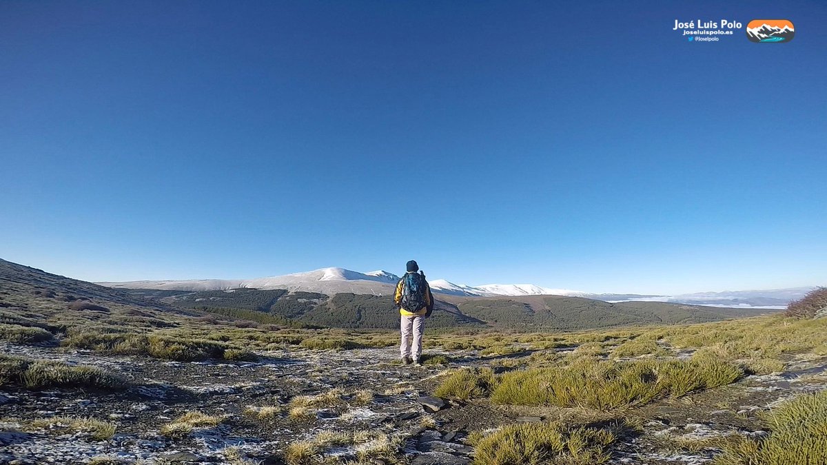 Joselpolo's tweet photo. A veces te encuentras en medio de la nada, y a veces, en medio de la nada es cuando te encuentras. @Senderosalmeria @SenderosGR @PlanesGranada @GranadaCTours @turgranada @hola_granada #elchullo #mountains #senderismo @ConoceGranadaP 🙌 #FelizMiercoles https://t.co/HVMrQ6CmSF