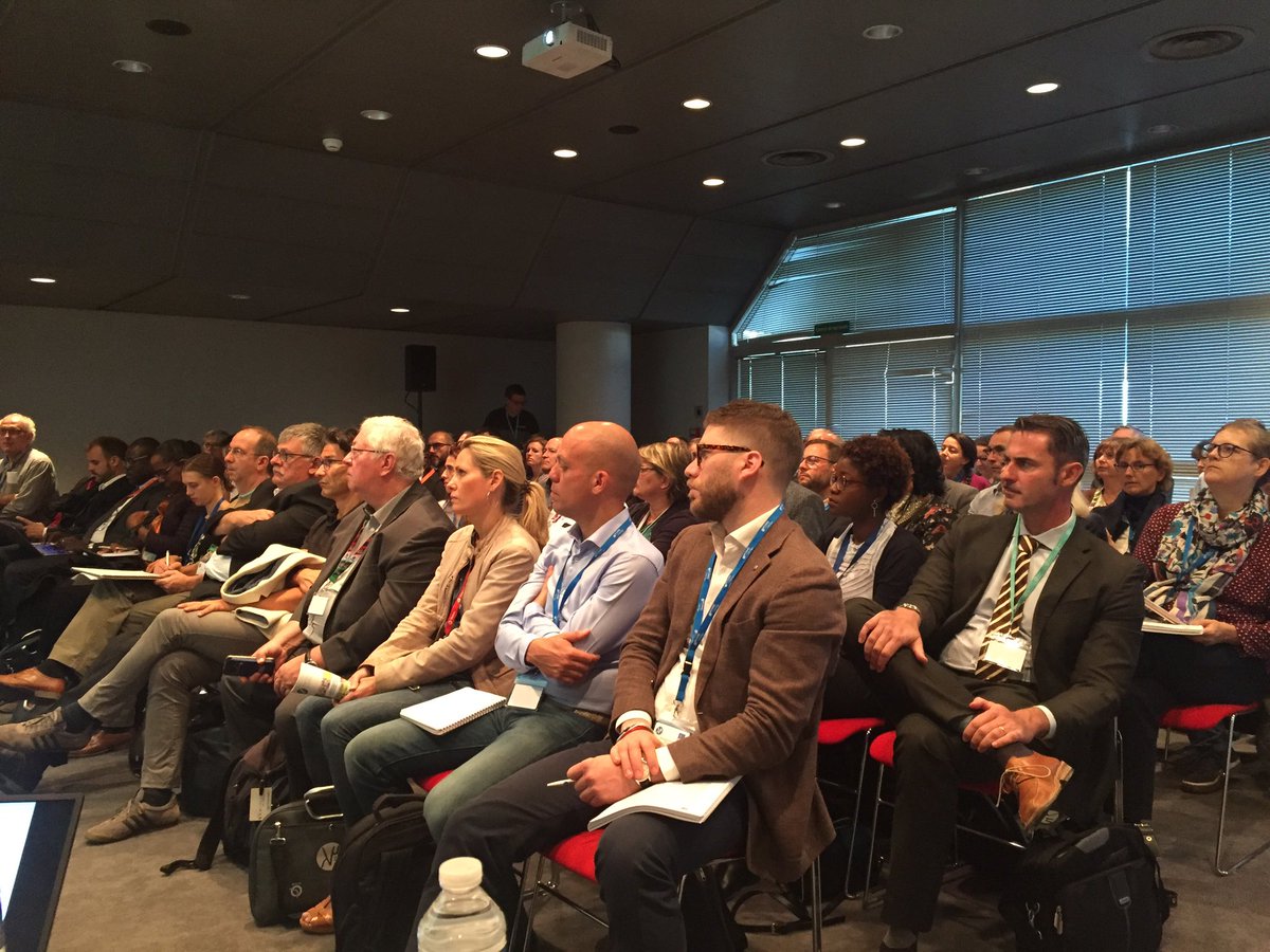 defiboo's tweet photo. Salle pleine pour la session demarches #FacteursOrganisationnelsHumains et #ManagementDesRisques au
Congrès Lambda Mu 21 « Maîtrise des risques et transformation numérique : opportunités et menaces ». 🙏 Merci a tous d‘etre la 🙏 https://t.co/jaNJYufCml