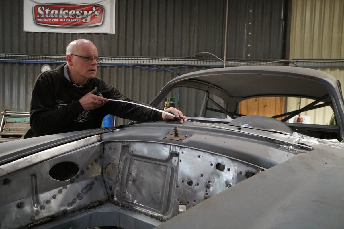 retropowercars's tweet image. Stu has finished making and mounting the inner wing reinforcement rails, now he needs to see how much ‘finessing’ will be required to get the original front end sitting as Alfa intended. #retropower #retropowercars #classicalfa #alfaromeo #giulietta #italianclassiccars