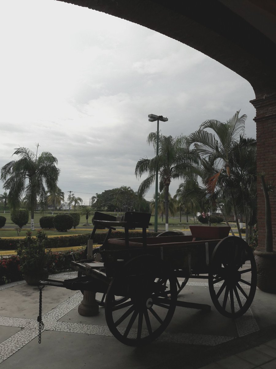 VerasteguiKarla's tweet photo. El tiempo se detiene y se goza en @Hoteles_Mision y te da la bienvenida en #MisionColima para que tengas una estancia inolvidable
@Puebleando_Mx
#ExperienciasMision #HotelesMision #PuebleandoConMision https://t.co/g67R7Gu4PB