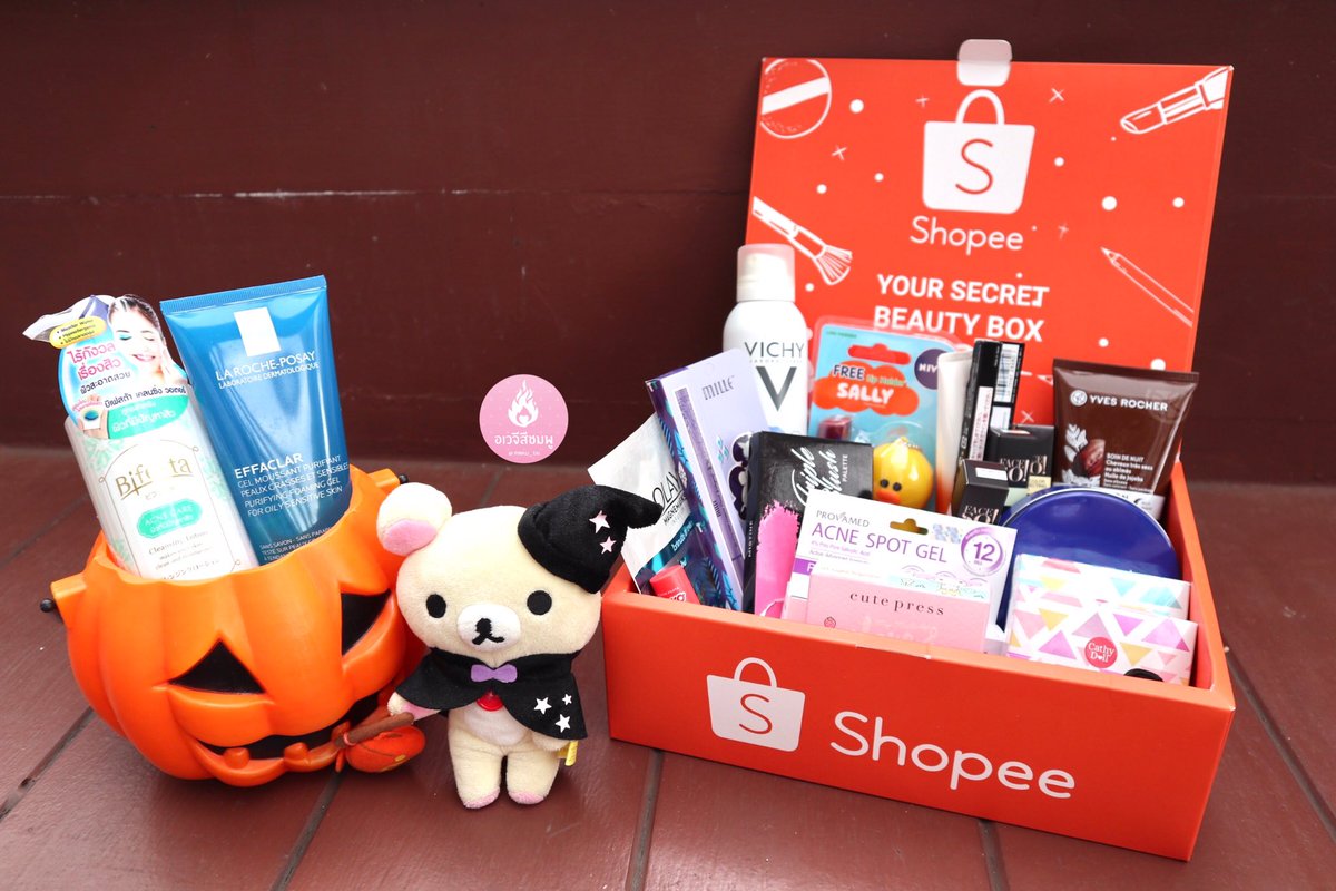 pinku_tai's tweet photo. ใกล้สิ้นปีขยัน Sale คสอกันจริงๆเลย ล่าสุด Shopee Beauty Sale อีกแล้วค่ะซิส สูงสุด90% เชียวนะและชิ้นที่ 2 นางเหลือ 1 บ.บ้าจริง! ส่วนลูกค้าใหม่ช้อปขั้นต่ำ 200 บ.ใส่ code: SHPY3N2 นี้ไปลดทันที 100 บ.โปร 17-20 ต.ค.นี้เด้ออ ไปช้อปโลด https://t.co/oqDG8ywcJA #ShopeeTH #ShopeeBeautyBox https://t.co/GlYezj2H3f