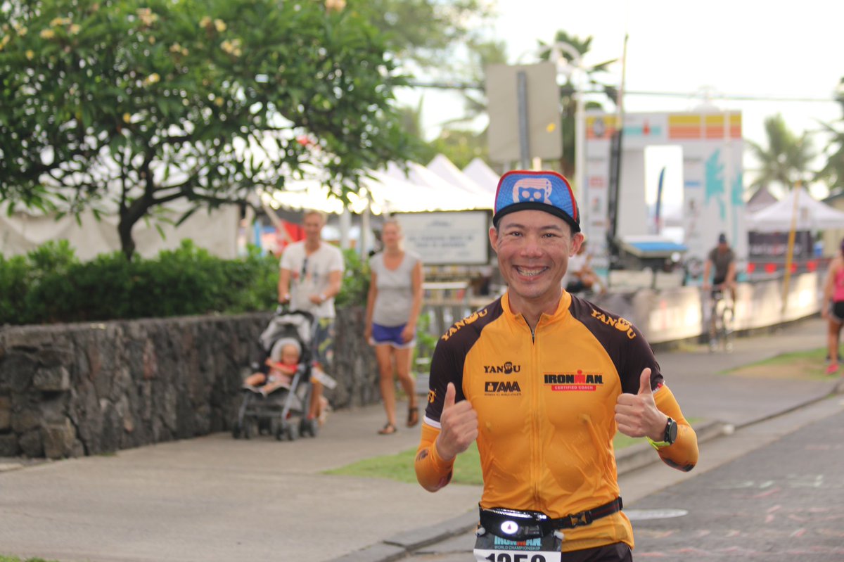 IMTrinews's tweet photo. Does not matter! Whether it was THE LAST or FIRST MILE - Oct 13, 2018 - Ironman Triathlon World Championships Kona Hawaii 🌺 2018
.
.
📸 #ironmannews #Kona #imkona #imwc #imwc40 #Konapier #Palaniroad #Aliidrive #QueenK #energylab #followironman1982 #triatlete1983 #ironmannews1993 https://t.co/d04tfcAqZs