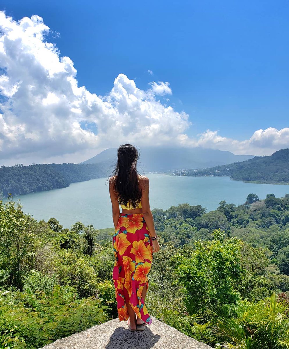 sukabali_'s tweet photo. 🇺🇸 My kind of view 😍 
#Repost @liviajando at Gobleg, Twin Lake View
.
@suka_baliid https://t.co/FOKm4pSOFy