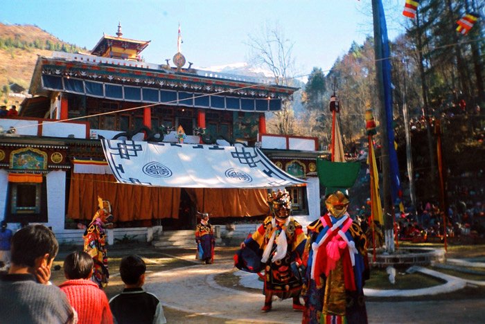 BikatAdventures's tweet photo. Miss on these attractions while you are in #Yuksom and regret later. 

https://t.co/pMQg6VeXw5

#GoechalaTrek #KanchenjungaNationalPark https://t.co/ODS05xAlp5
