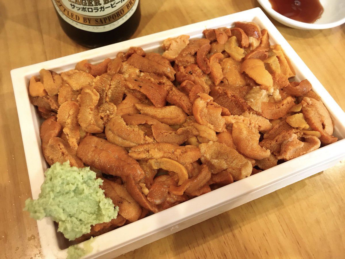 majyokkorei's tweet photo. これで2000円ってマジ？！私のお弁当箱より大きいですよ。 https://t.co/5JFz8Znt8K