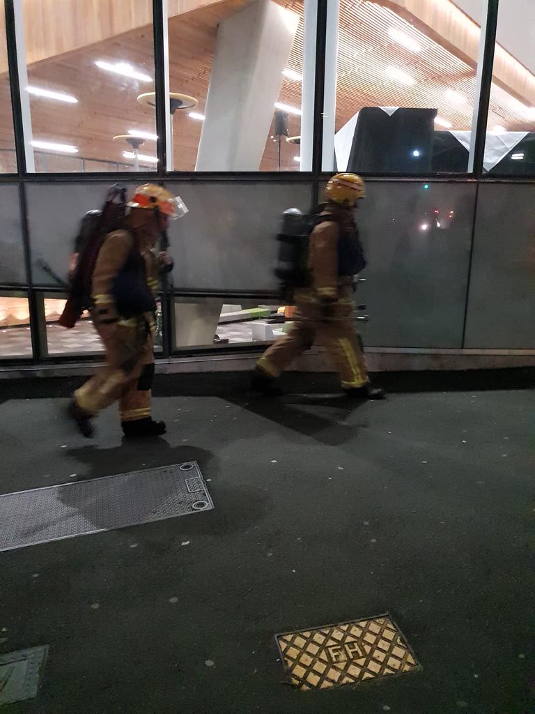 JaassBull's tweet photo. There's a fire at AUT, I hope it's a false alarm!! https://t.co/TV4OEPllYi