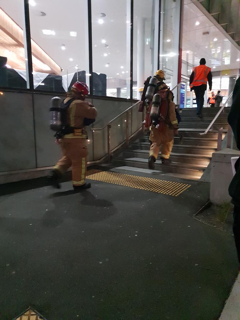 JaassBull's tweet photo. There's a fire at AUT, I hope it's a false alarm!! https://t.co/TV4OEPllYi