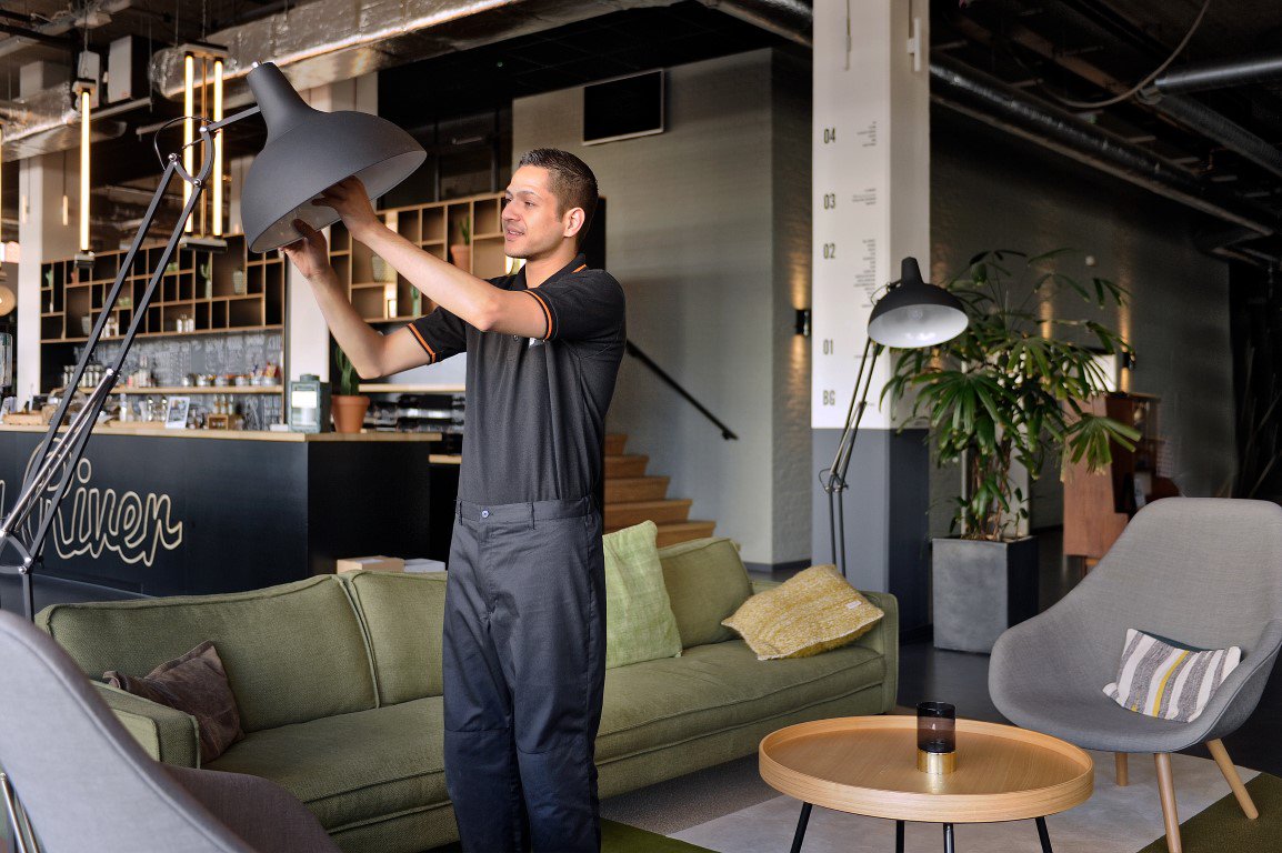Wij zoeken een fulltime handyman voor een groot kantoor nabij Utrecht CS  #handyman #vacature #fulltime #handigeharry
Lees snel verder: bit.ly/EWhandyman
