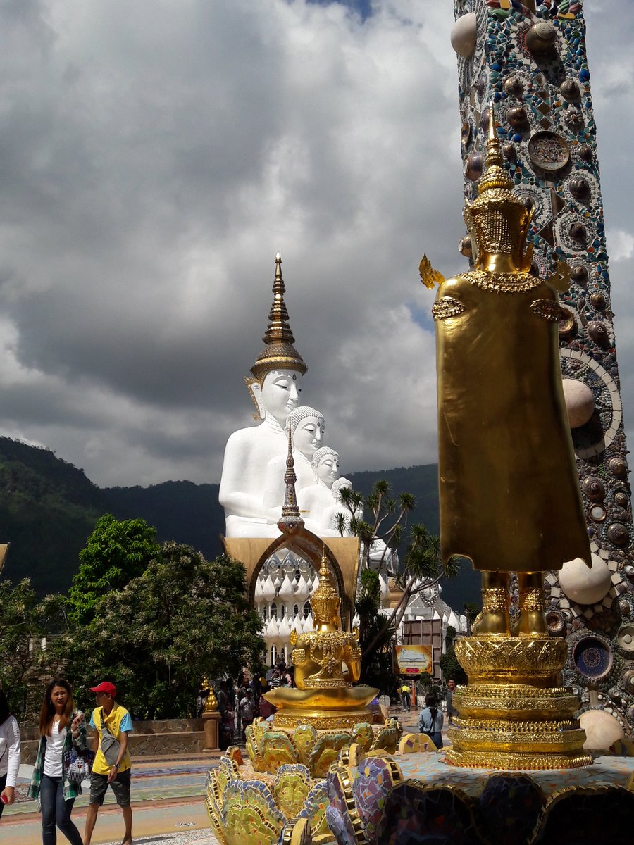 Yokee_monkaew's tweet image. #วัดพระธาตุผาซ่อนแก้ว